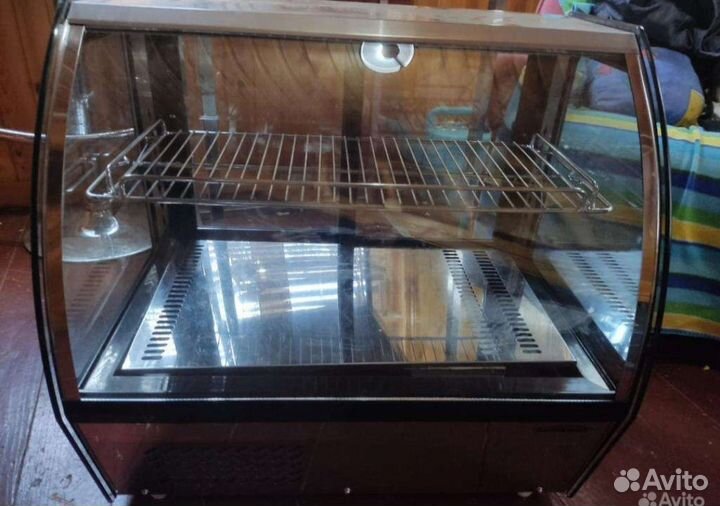 Холодильная витрина