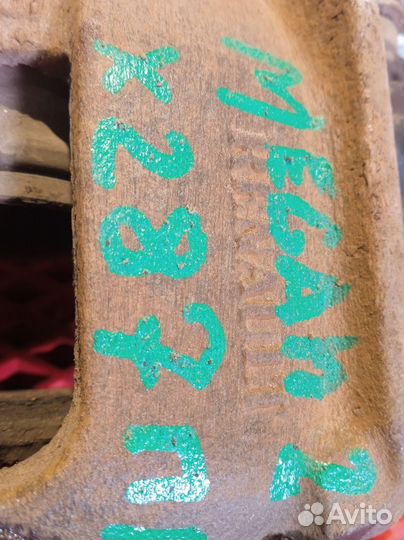 Суппорт тормозной передний левый Renault Megane