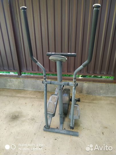 Тренажер элипс б/у рабочий в центре Вардане