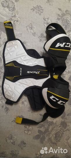 Нагрудник хоккейный ccm