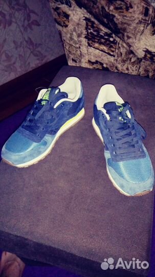 Продам кроссовки Reebok