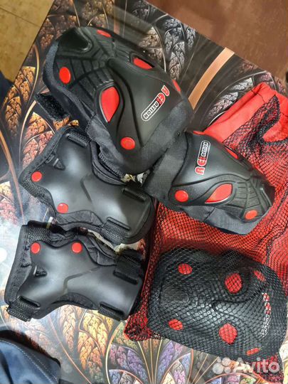 Защита ддя велосипеда роликов и пр