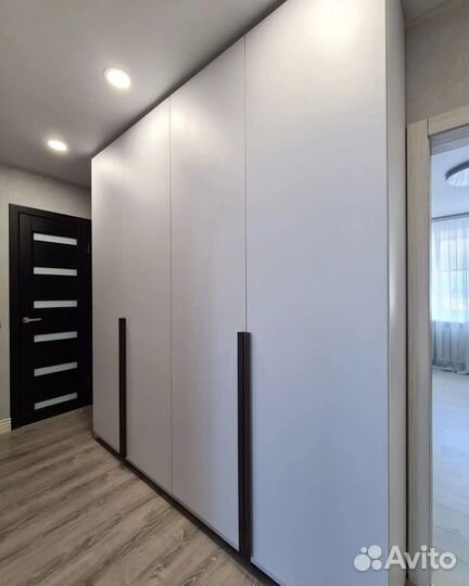 Шкаф распашной на заказ