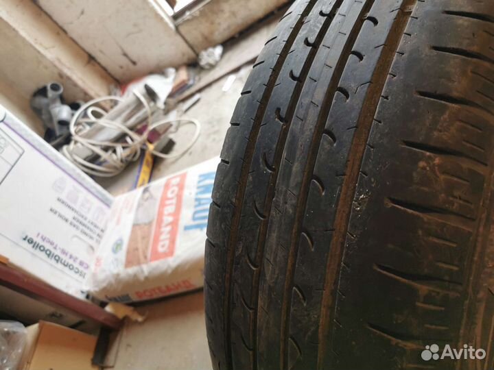 Goodyear EfficientGrip SUV 4x4 215/60 R17