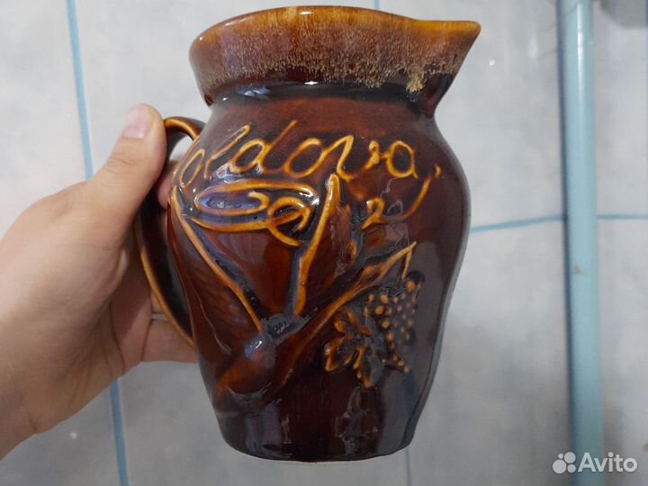 Глиняный кувшин