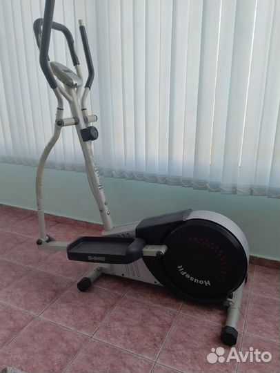 Велотренажер Housefit