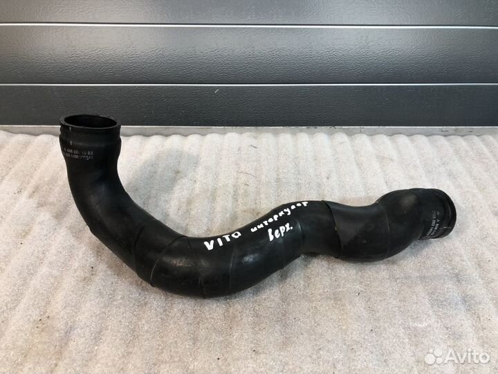 Патрубок интеркулера верхний на Mercedes Vito 638