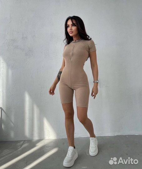 Костюм спортивный