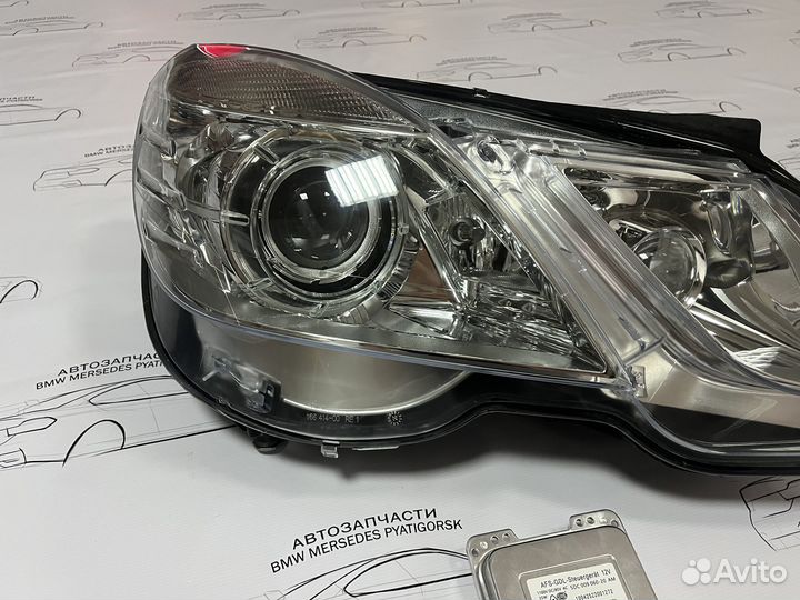 Правая фара Mercedes w212 дорестайлинг всборе