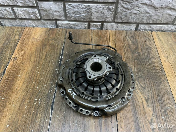 Opel Astra J GTC Комплект сцепления 1.4л A14NET