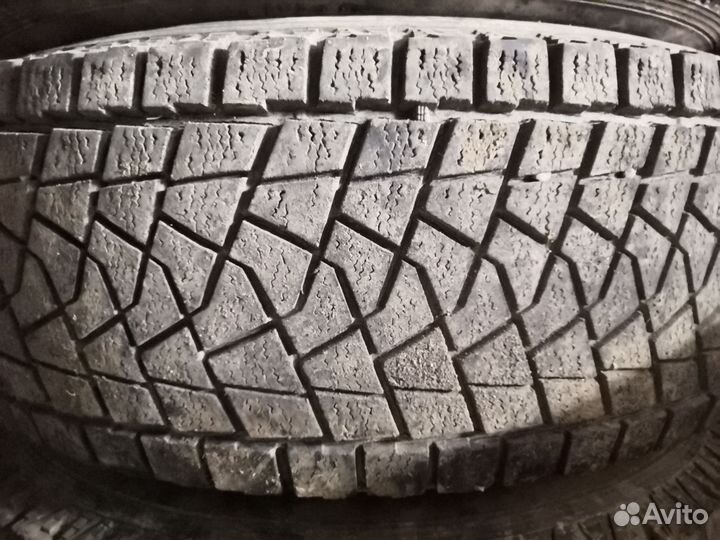 Bridgestone Blizzak DM-Z3 285/75 R16