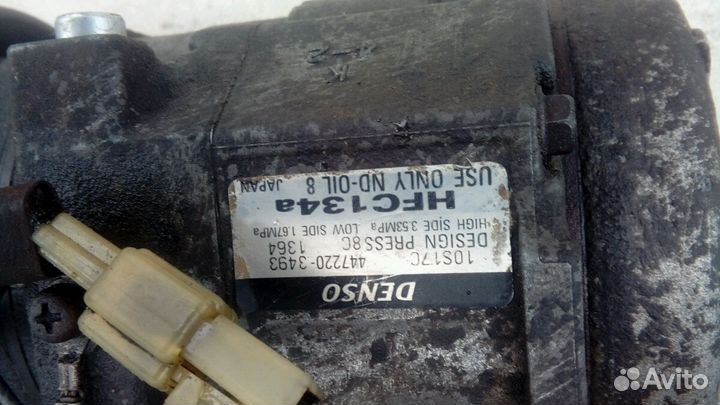 Компресор кондиционера на mazda MPV ll