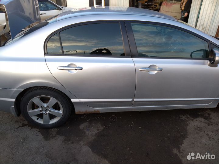 Разбор honda civic 4d