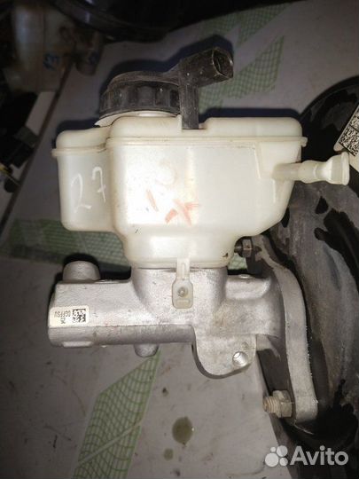 Главный тормозной цилиндр Skoda Yeti 1.4 2014