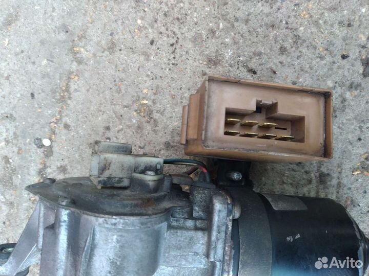 Моторчик дворников Nissan Terrano D21