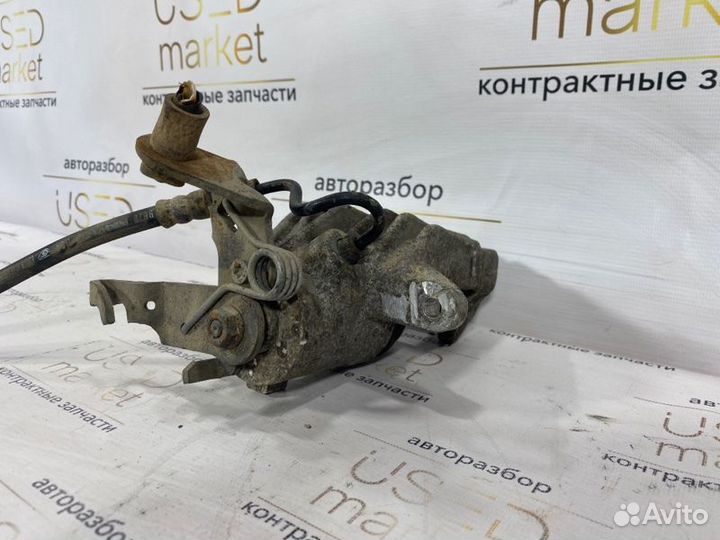 Суппорт задний левый Volkswagen Passat B5 1.6 AHL