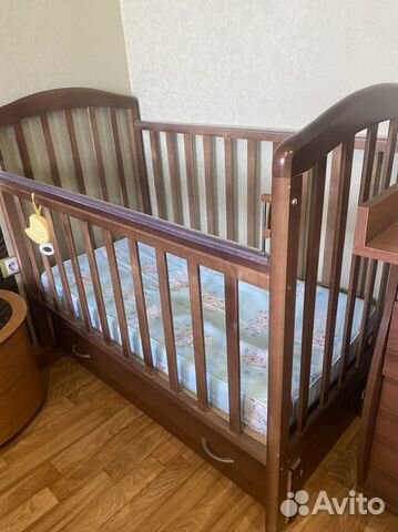 Детская кроватка