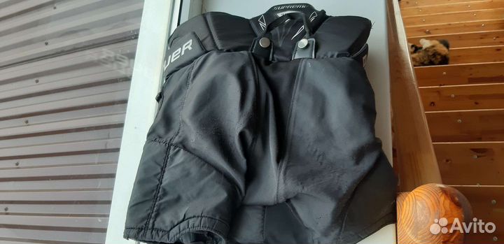 Хоккейный шлем