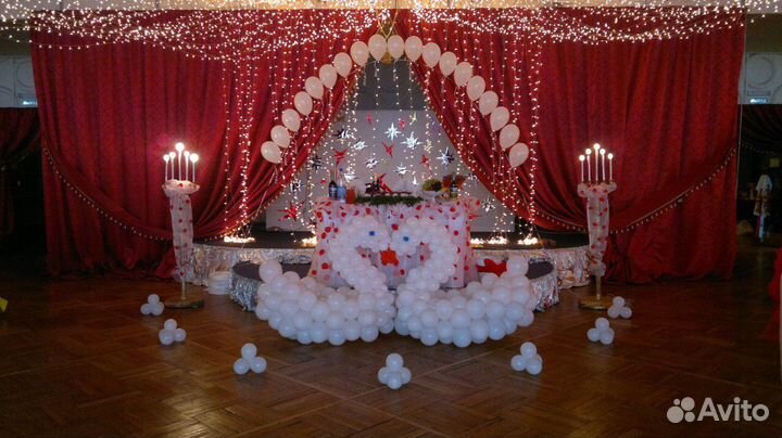 Украшения машин и праздничных залов