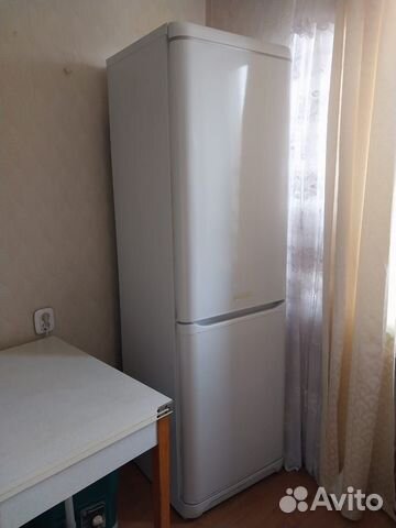 Холодильник Ariston бу в рабочем состоянии
