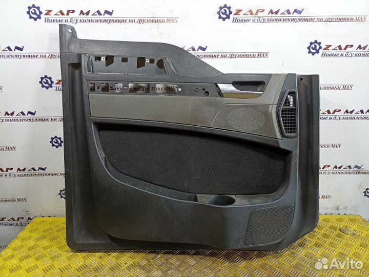 Обшивка двери левая Man Tgx