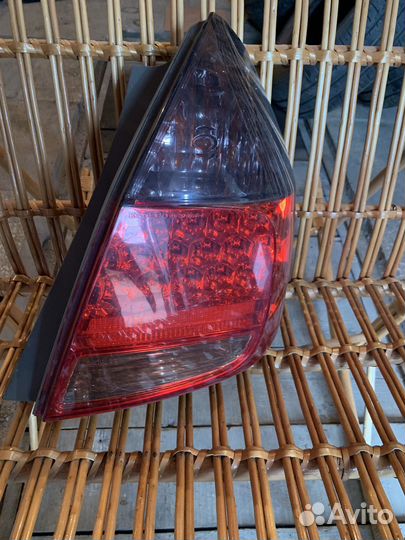 Стоп сигнал правый Honda Fit