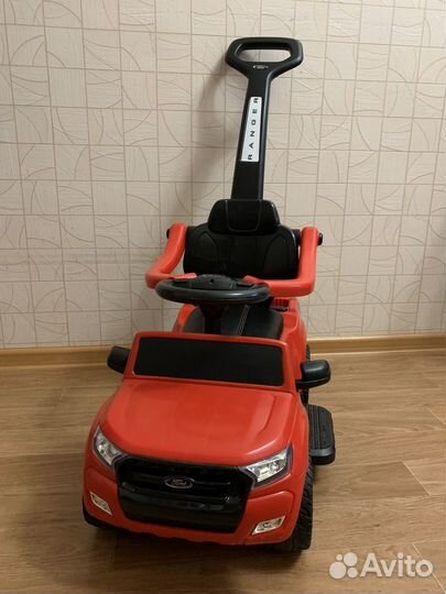 Машина каталка толокар с ручкой