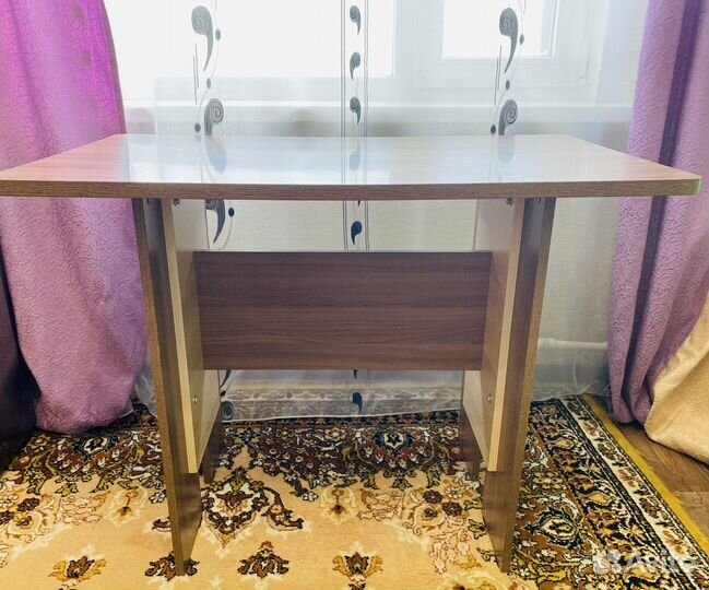 Кухонный стол