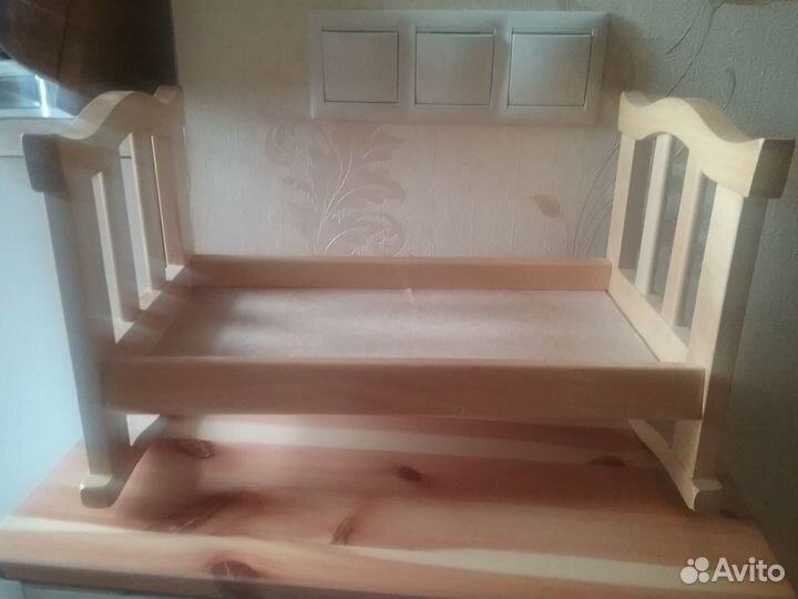 Кровать для кукол деревянная