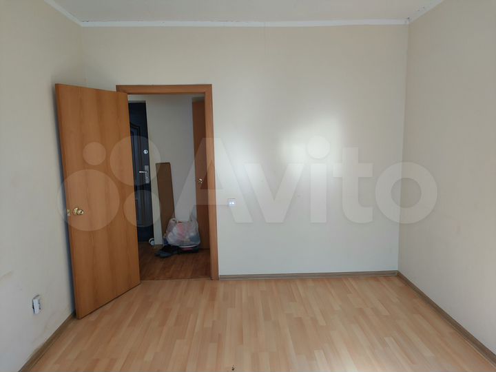 2-к. квартира, 43 м², 1/3 эт.