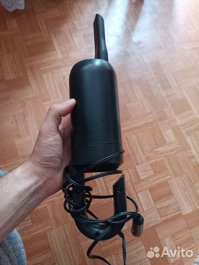 Автомобильный пылесос