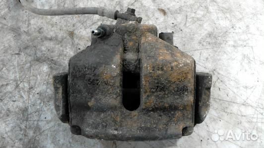 Суппорт тормозной передний правый skoda octavia A5