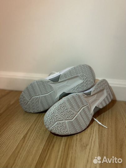 Женские теннисные кроссовки 37размер