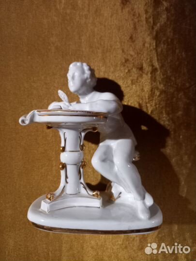 Статуэтка.Фарфор.Лфз.Пушкин