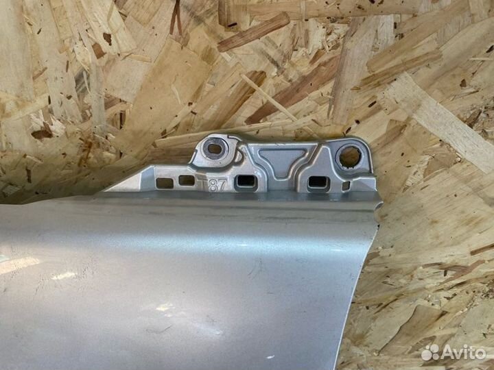 Крыло переднее левое Peugeot 5008 2012