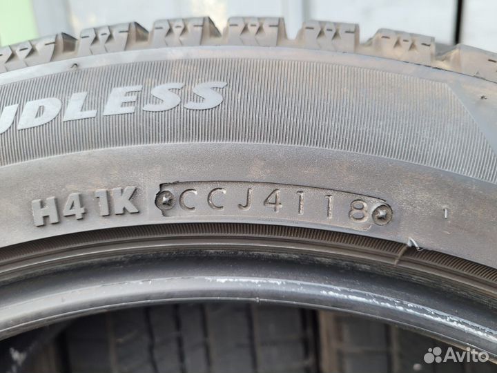 Комплект резины из Яаории 245/45/18 зима липучка