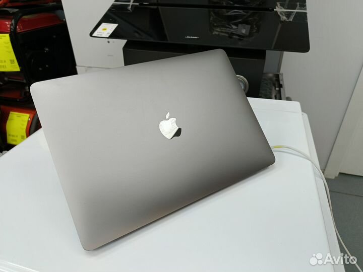 Macbook pro 13 m2 2022