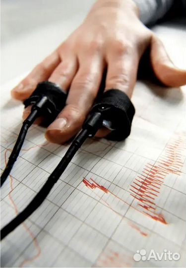 Полиграфолог