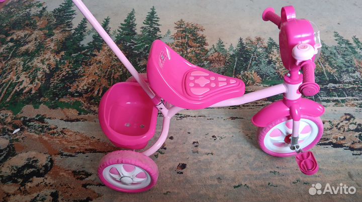 Детский трехколесный велосипед