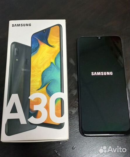 Samsung Galaxy A30, 3/32 ГБ