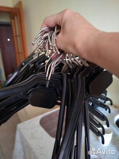 Вешалки плечики