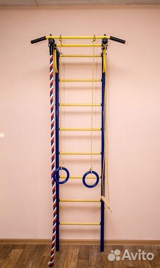 Детский спортивный комплекс к стене