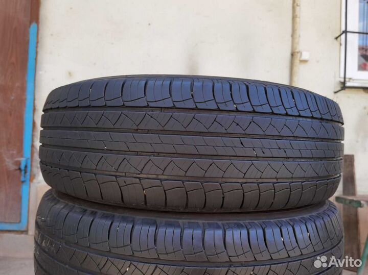 Michelin Latitude Tour HP 215/65 R16 98H