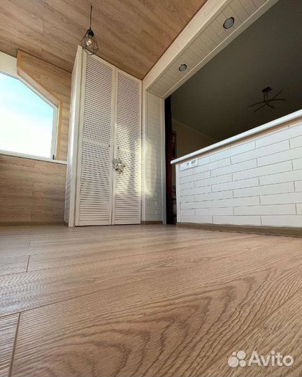 Отделка балкона