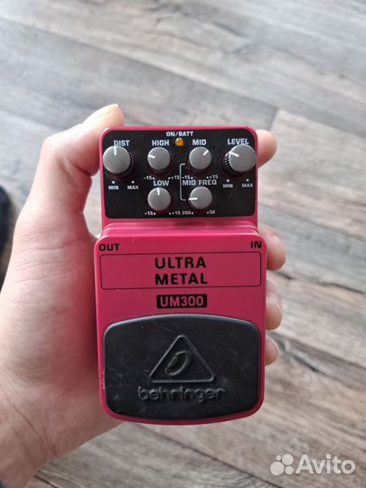 Гитарная педаль behringer UM300 ultra metall