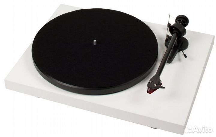 Проигрыватель Pro-Ject debut carbon (DC) (2M Red)