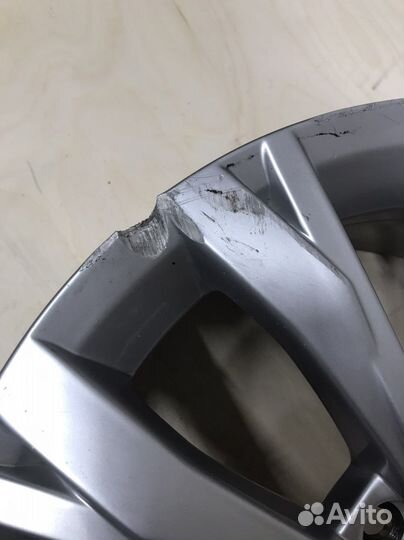 Колесный диск R17 с дефектом Tiguan 2