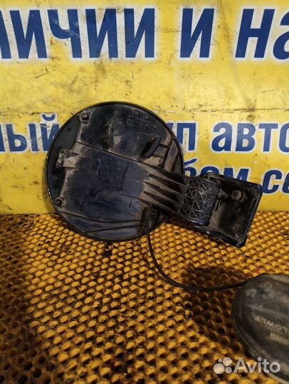 Лючок бензобака Hyundai Santa-fe