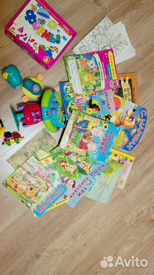 Развивающие игрушки и книжки от 1 года пакетом