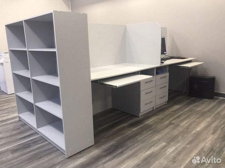 Компьютерный стол